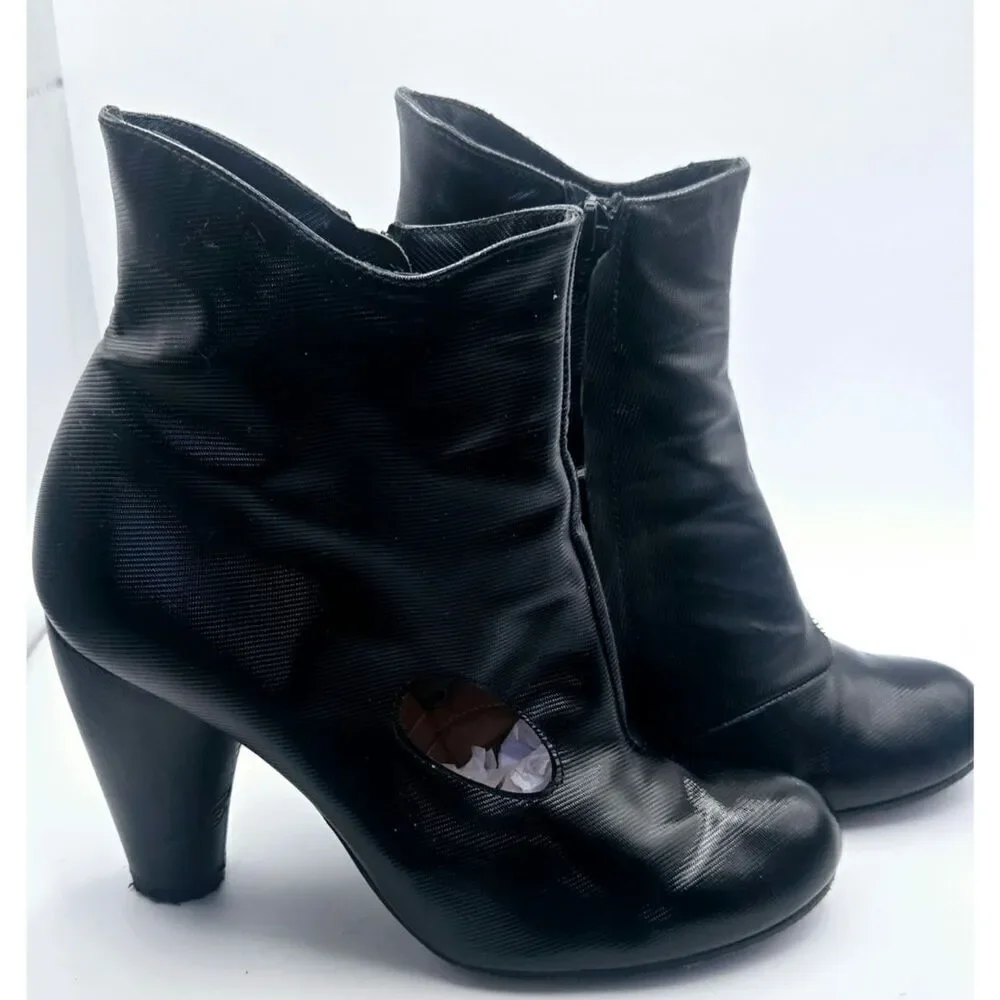 Vintage Chie Mihara Black Cut Out Ladies Leather Boots Size 37- US Size 6.5